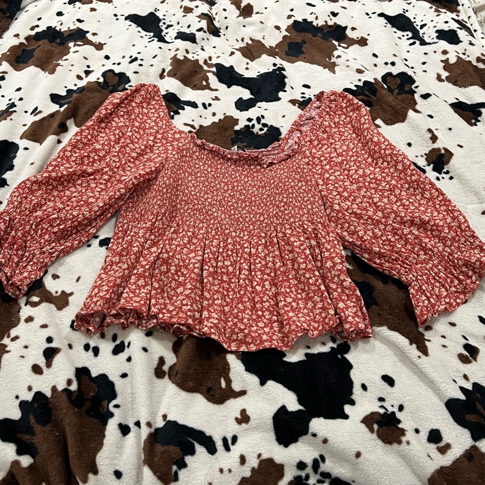 AMERICAN EAGLE AE women’s floral blouse - off the shoulder or on - Picture 3 of 3